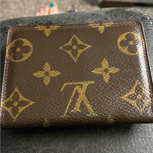 COPY - Authentic Louis Vuitton - Picture 3 of 5